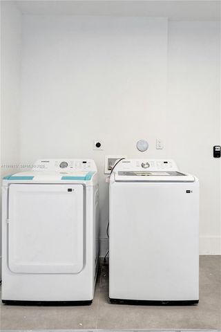 5241 SW 25th St, West Park, FL 33023