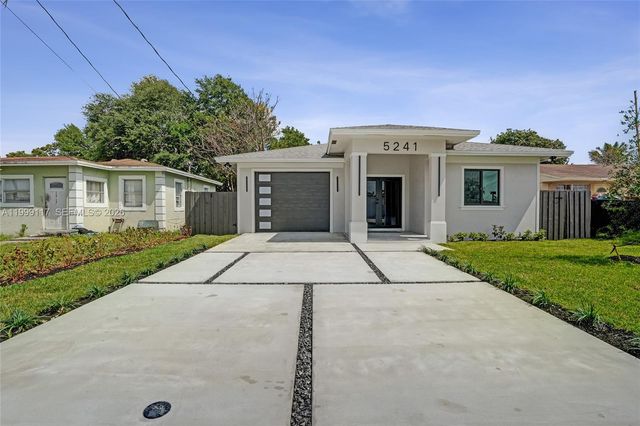 5241 SW 25th St, West Park, FL 33023