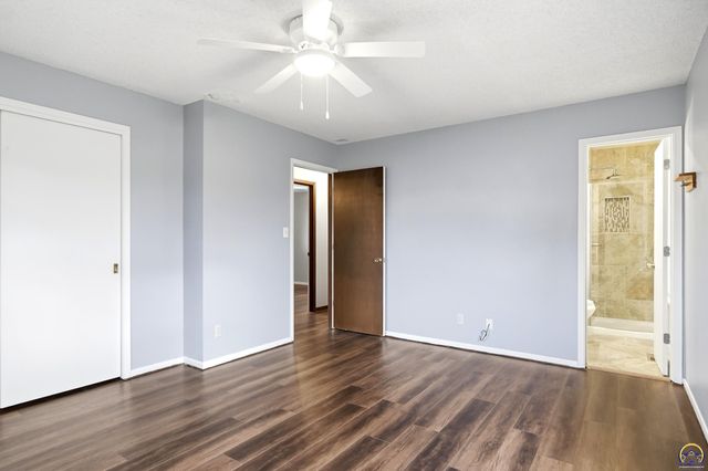 2601 SW Kingsrow RD, Topeka, KS 66614