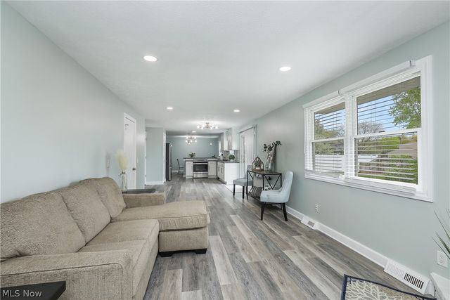 2783 State Street NW, Uniontown, OH 44685