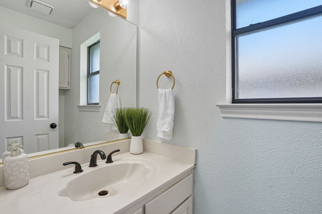 2517 Willowgate Lane, Carrollton, TX 75006