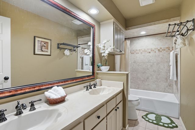 2517 Willowgate Lane, Carrollton, TX 75006