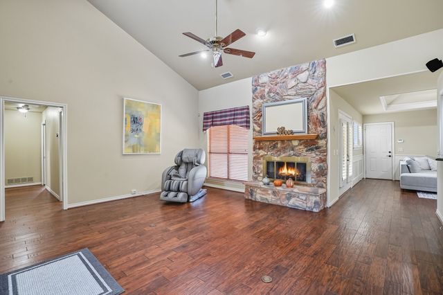 2517 Willowgate Lane, Carrollton, TX 75006