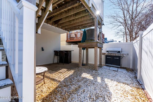 14 Seadrift Avenue, Highlands, NJ 07732