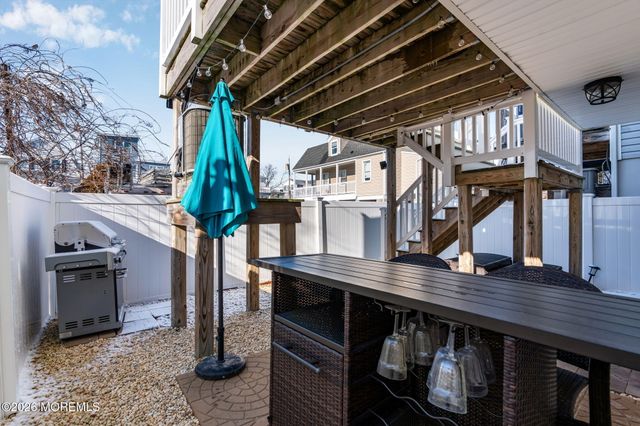 14 Seadrift Avenue, Highlands, NJ 07732