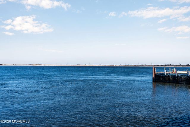 14 Seadrift Avenue, Highlands, NJ 07732