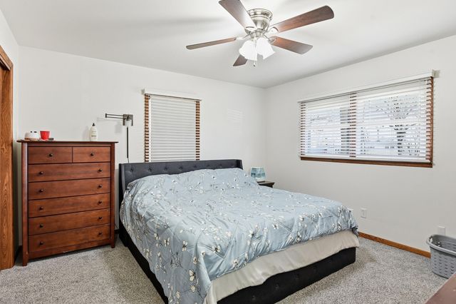 4535 MANCHESTER Drive, Omaha, NE 68152