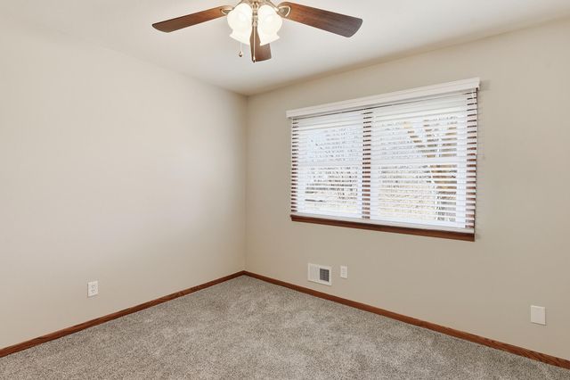 4535 MANCHESTER Drive, Omaha, NE 68152