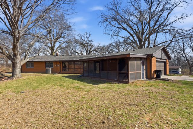 4535 MANCHESTER Drive, Omaha, NE 68152