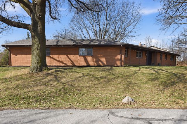 4535 MANCHESTER Drive, Omaha, NE 68152