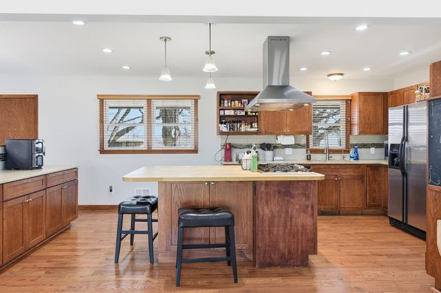 4535 MANCHESTER Drive, Omaha, NE 68152