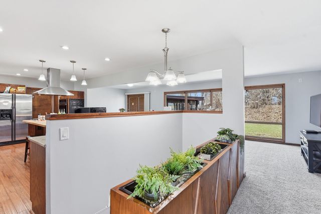 4535 MANCHESTER Drive, Omaha, NE 68152