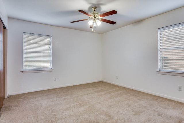 5828 Wales Avenue, Fort Worth, TX 76133