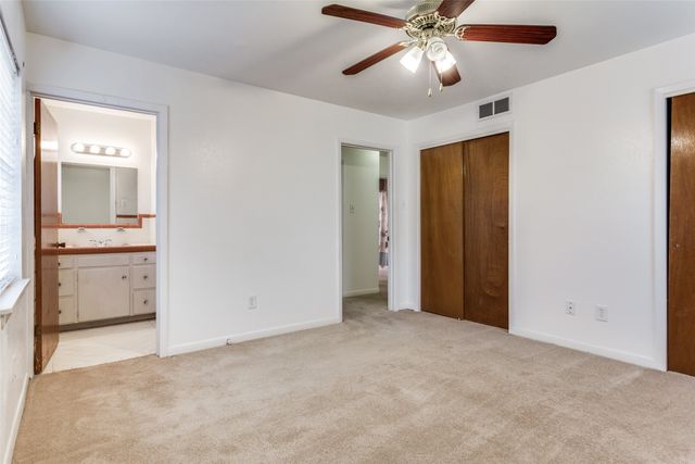 5828 Wales Avenue, Fort Worth, TX 76133