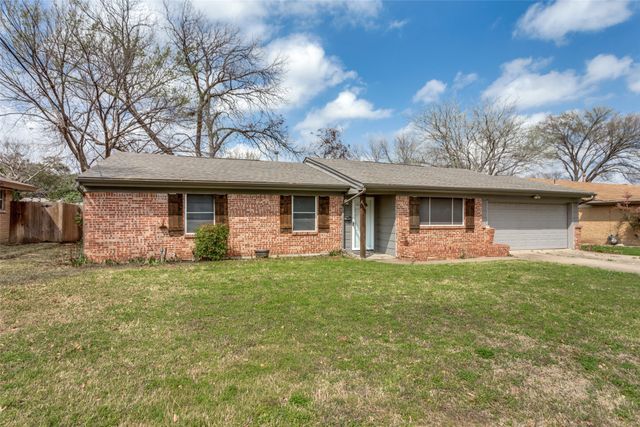 5828 Wales Avenue, Fort Worth, TX 76133