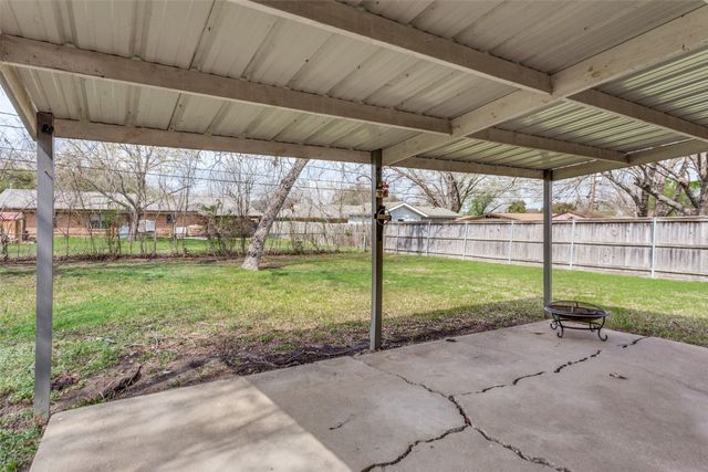 5828 Wales Avenue, Fort Worth, TX 76133