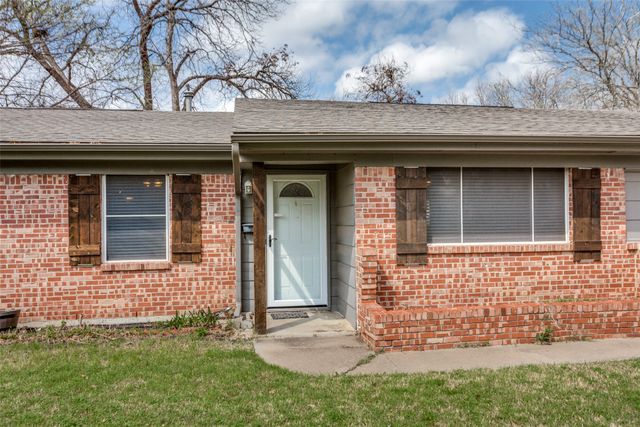5828 Wales Avenue, Fort Worth, TX 76133