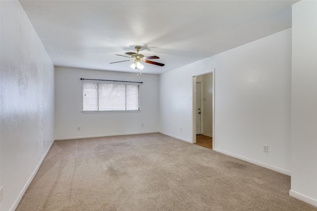 5828 Wales Avenue, Fort Worth, TX 76133