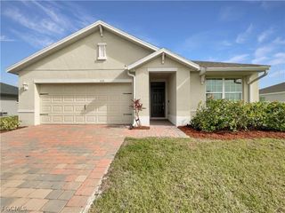 131 NE 23rd PL, Cape Coral, FL 33909