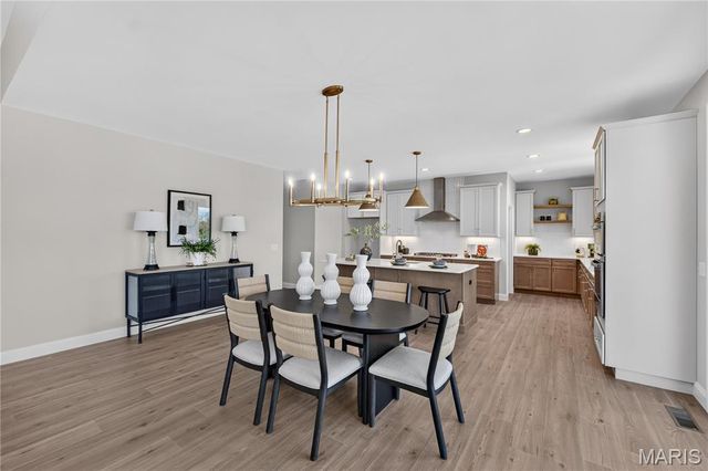 126 Royal Troon Drive, Dardenne Prairie, MO 63368