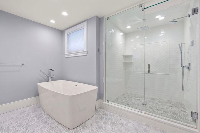377 W 1st St 2, Boston, MA 02127
