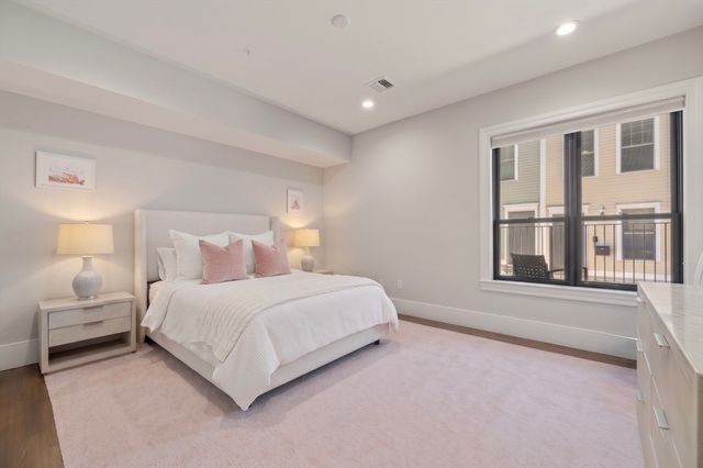 377 W 1st St 2, Boston, MA 02127