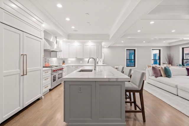 377 W 1st St 2, Boston, MA 02127