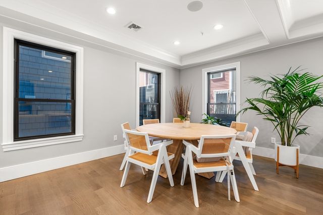 377 W 1st St 2, Boston, MA 02127