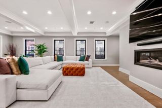 377 W 1st St 2, Boston, MA 02127