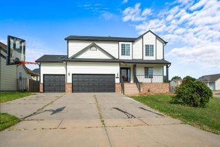 2301 S Stoneybrook St, Wichita, KS 67207