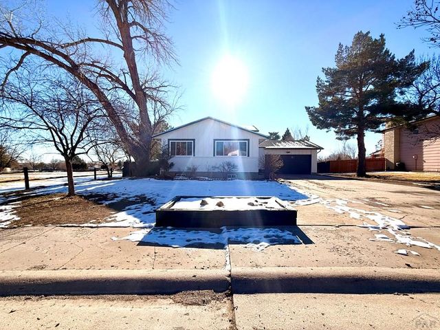 12 Briargate Terrace, Pueblo, CO 81001