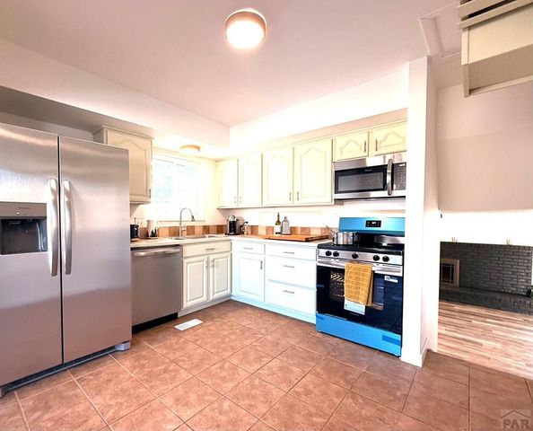 12 Briargate Terrace, Pueblo, CO 81001