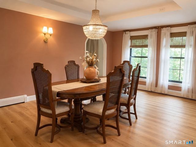 20 Alling Court West, North Branford, CT 06472