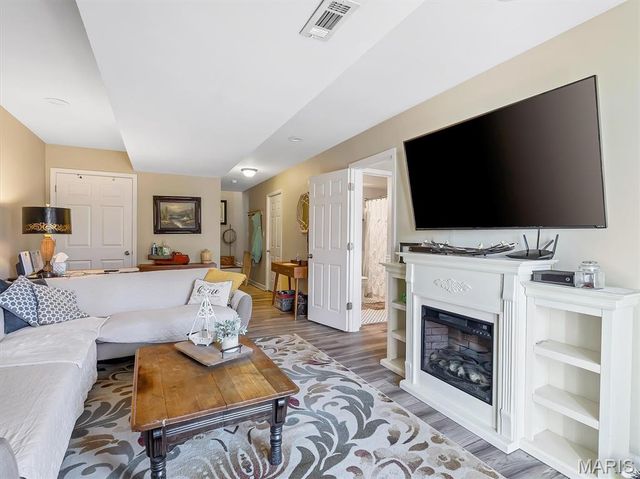 508 Pacific Estates Drive, Pacific, MO 63069