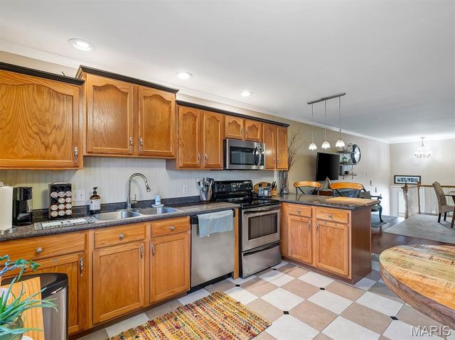 508 Pacific Estates Drive, Pacific, MO 63069