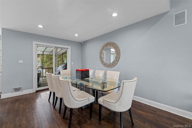 2812 Covered Bridge Road, Merrick, NY 11566