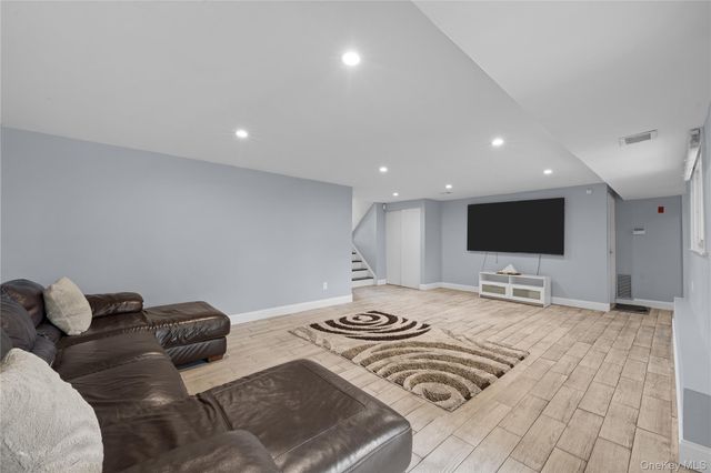 2812 Covered Bridge Road, Merrick, NY 11566