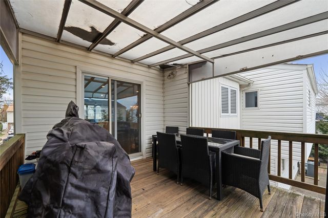 2812 Covered Bridge Road, Merrick, NY 11566