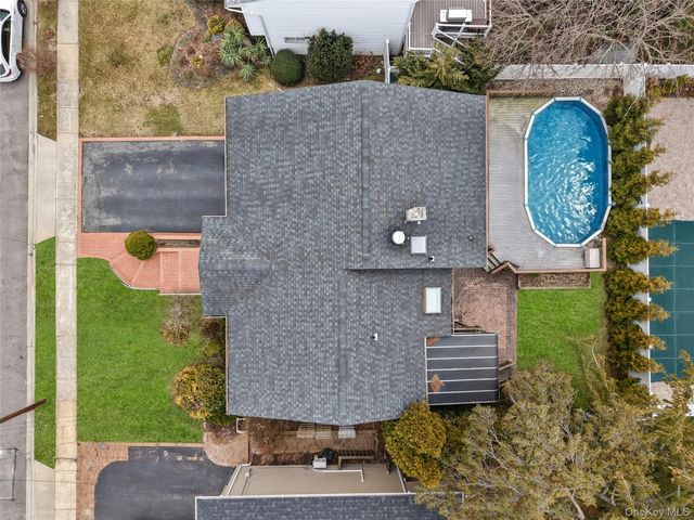 2812 Covered Bridge Road, Merrick, NY 11566