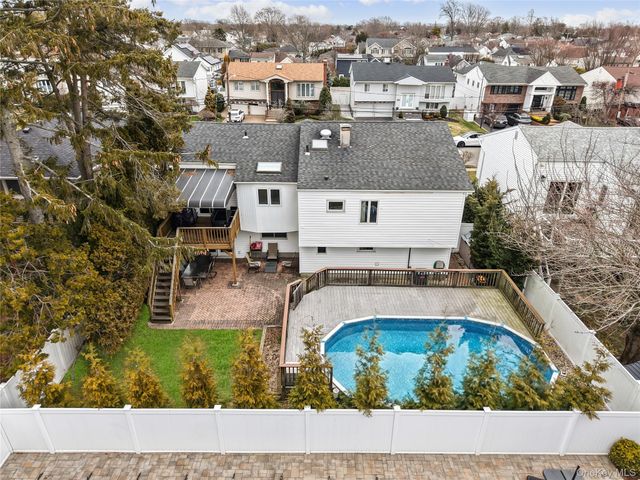 2812 Covered Bridge Road, Merrick, NY 11566