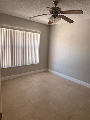 1440 LAKE CRYSTAL Drive H, West Palm Beach, FL 33411