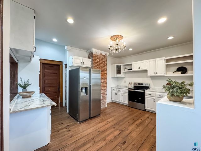 218 S Summit Ave Avenue, Sioux Falls, SD 57104