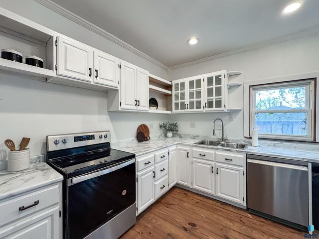 218 S Summit Ave Avenue, Sioux Falls, SD 57104