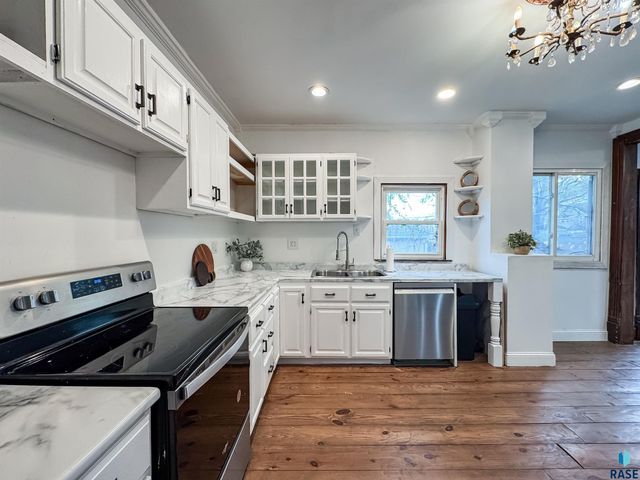 218 S Summit Ave Avenue, Sioux Falls, SD 57104