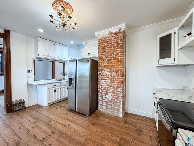 218 S Summit Ave Avenue, Sioux Falls, SD 57104