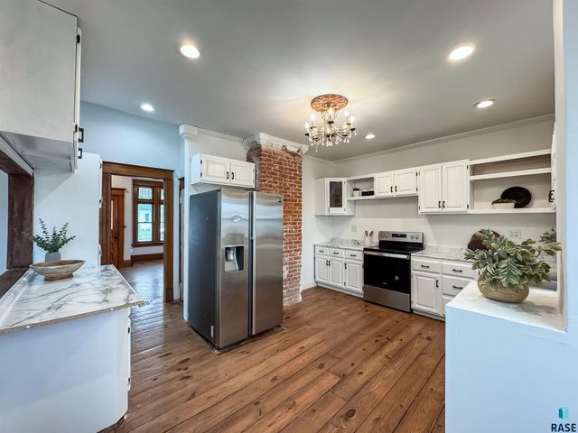 218 S Summit Ave Avenue, Sioux Falls, SD 57104