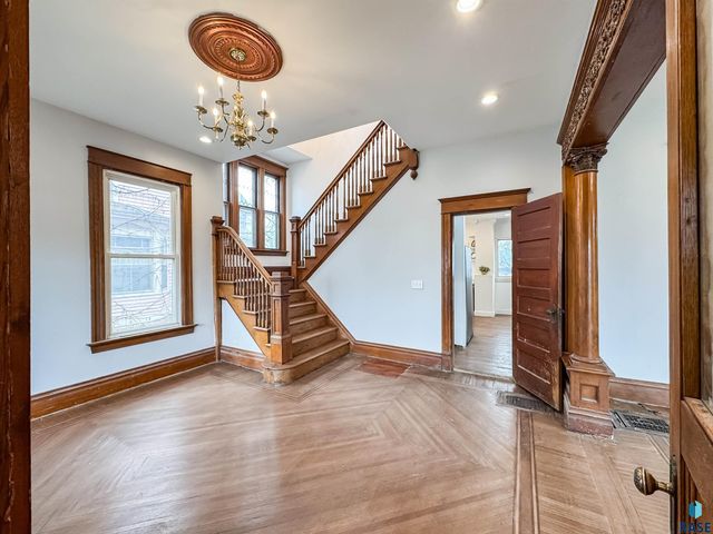 218 S Summit Ave Avenue, Sioux Falls, SD 57104