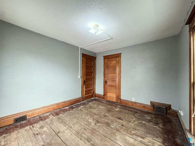 218 S Summit Ave Avenue, Sioux Falls, SD 57104