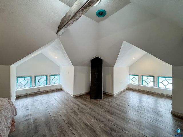 218 S Summit Ave Avenue, Sioux Falls, SD 57104