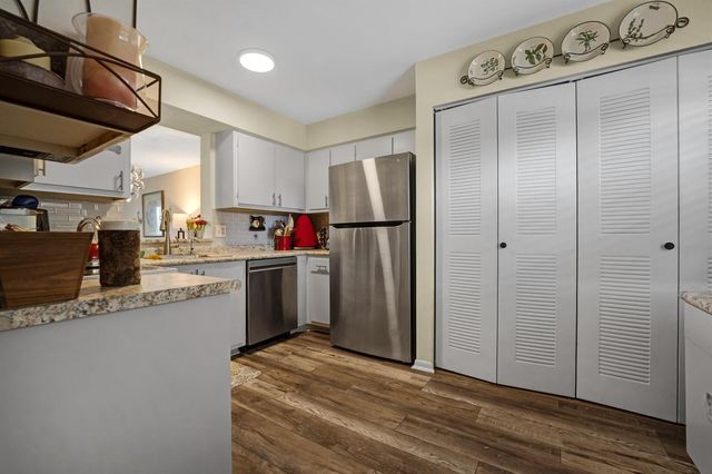 6936 Huntington Lane 204, Delray Beach, FL 33446